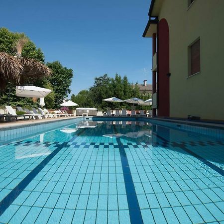 Hotel Residence Elisabetta Cesenatico Esterno foto