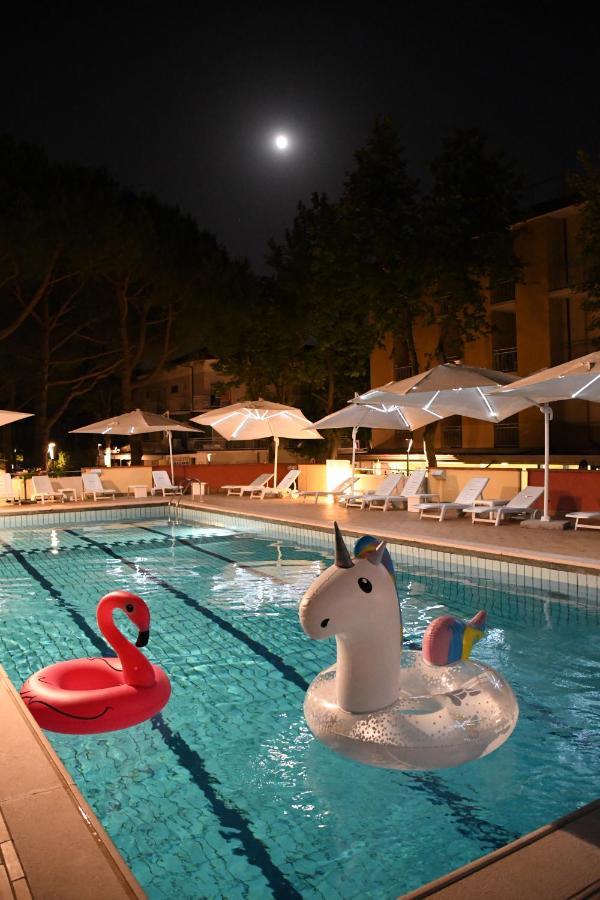Hotel Residence Elisabetta Cesenatico Esterno foto