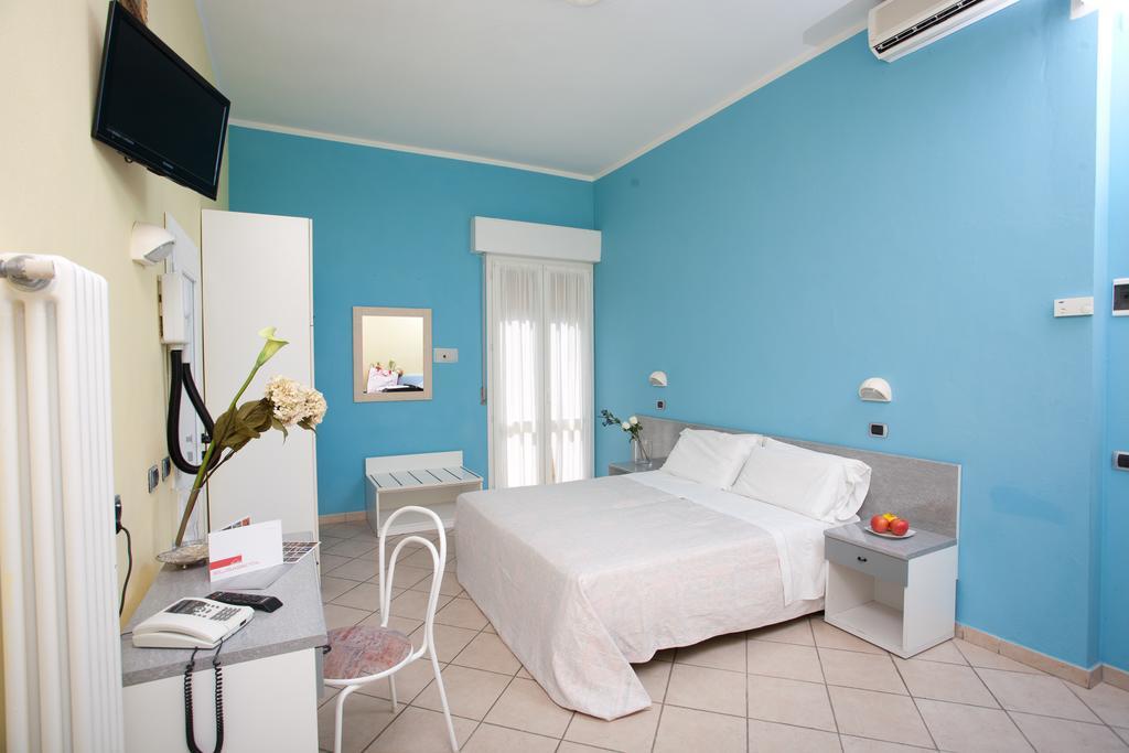 Hotel Residence Elisabetta Cesenatico Esterno foto