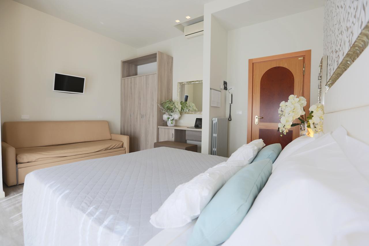 Hotel Residence Elisabetta Cesenatico Esterno foto