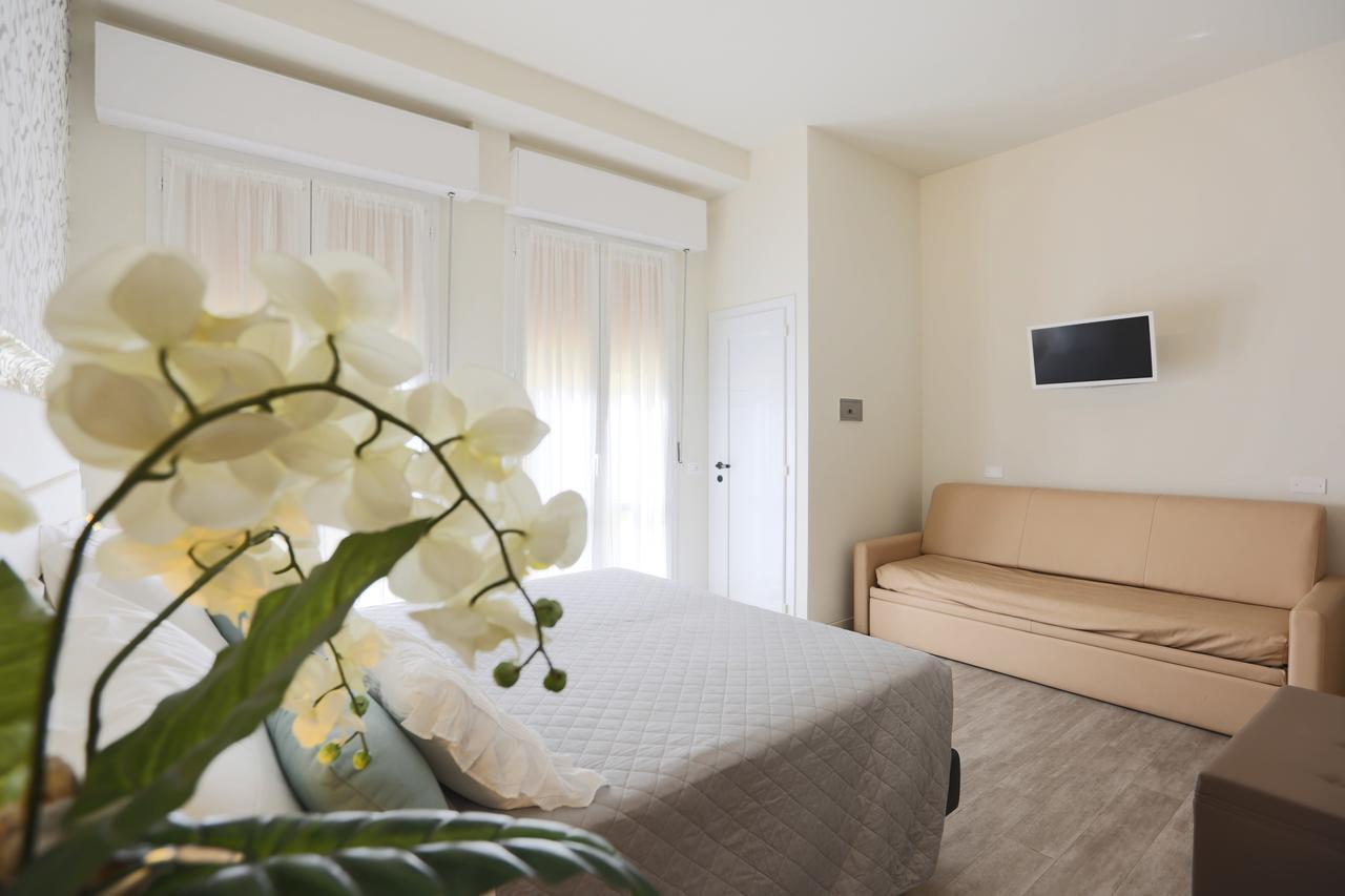 Hotel Residence Elisabetta Cesenatico Esterno foto