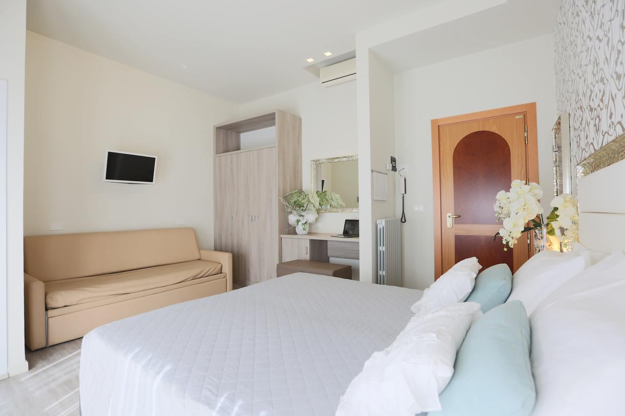 Hotel Residence Elisabetta Cesenatico Esterno foto
