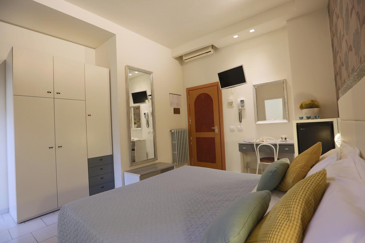 Hotel Residence Elisabetta Cesenatico Esterno foto