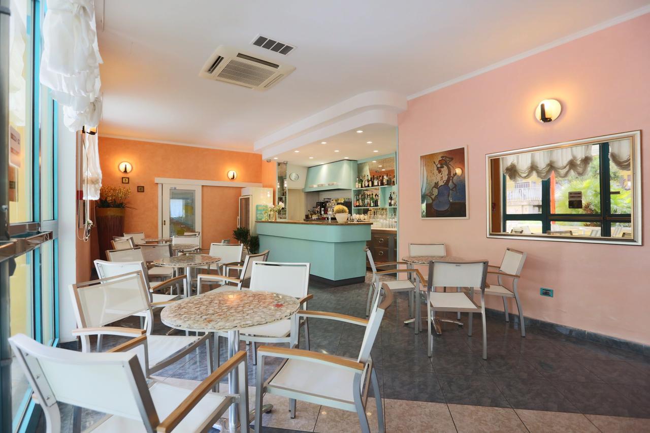 Hotel Residence Elisabetta Cesenatico Esterno foto