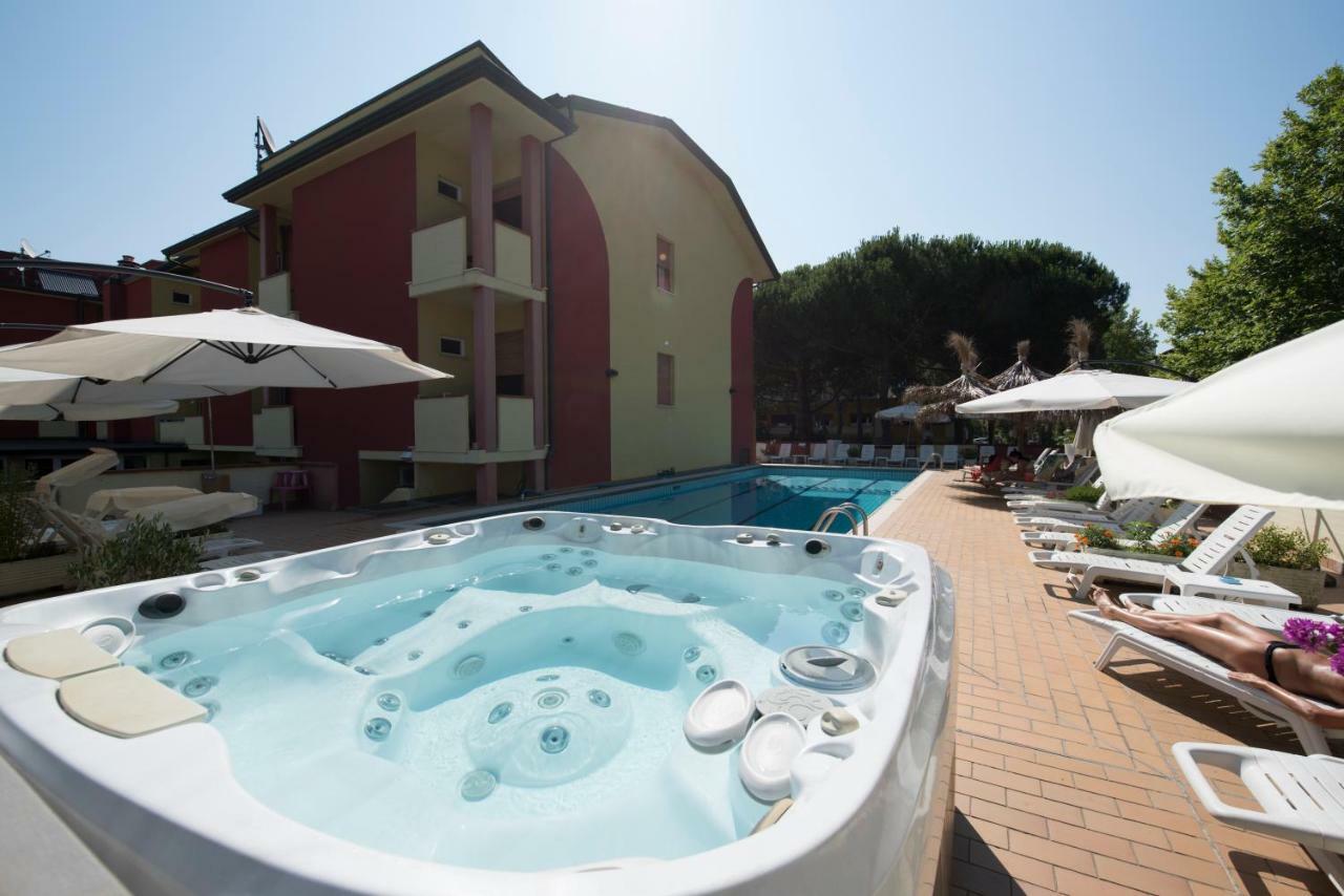 Hotel Residence Elisabetta Cesenatico Esterno foto